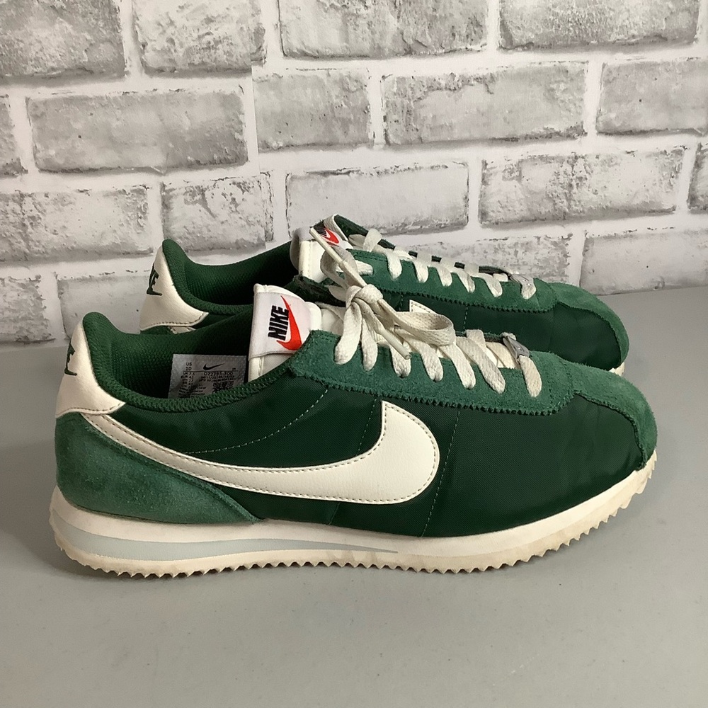 Nike Cortez in Fir Green Running Sneakers Size 10